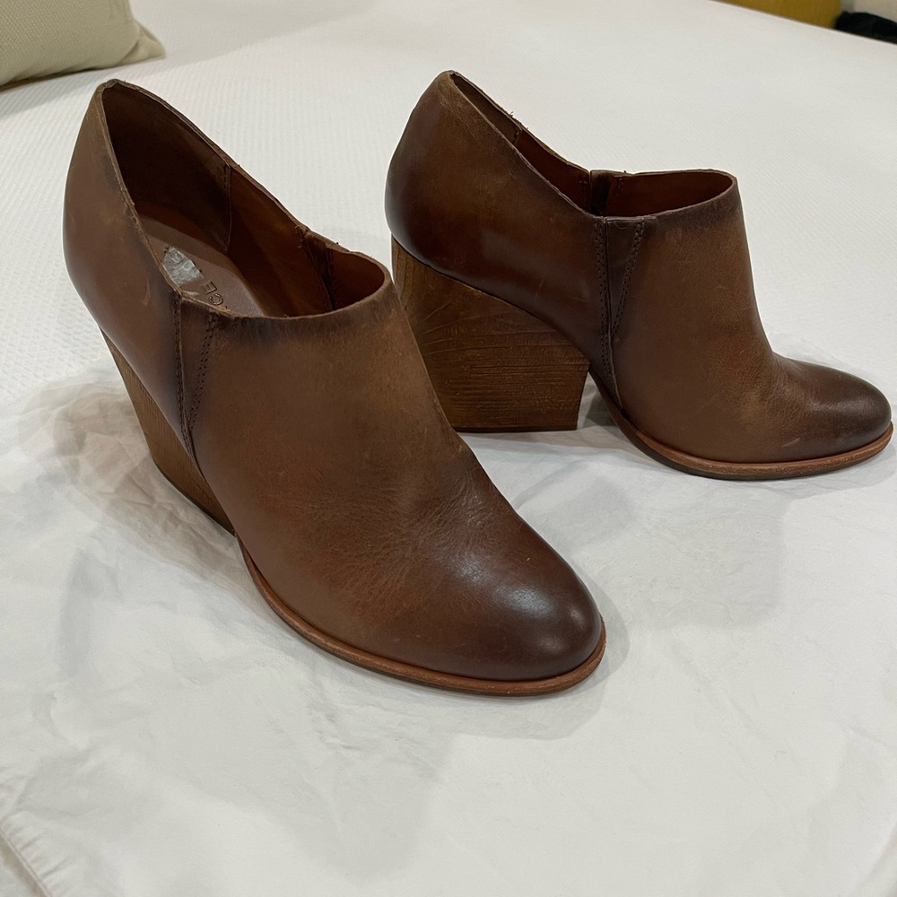 Ladies Leather Booties